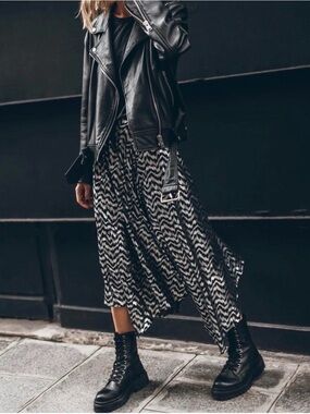 Mikuta Chill Metallic Skirt